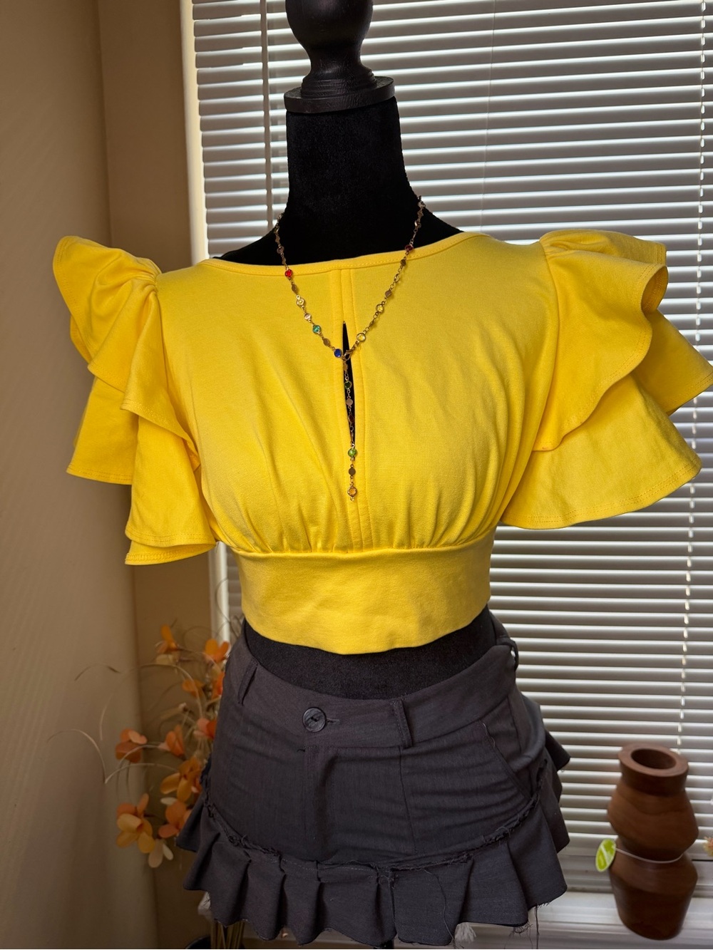 Vibrant Yellow Ruffled Crop Top size s